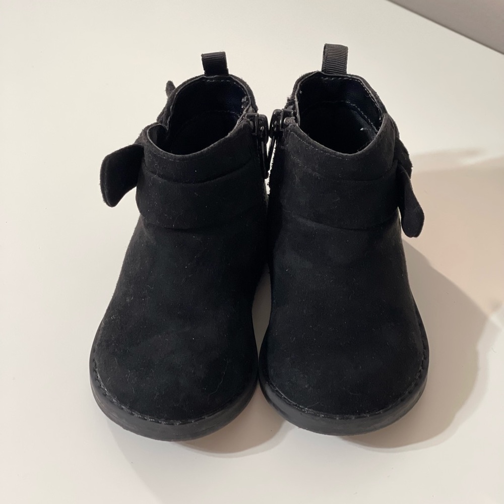 Black GAP Suede Bow Zipper Boots - EUC - Size 5